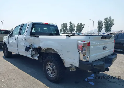 2017 Ford F250 Super Duty z USA, uszkodzony, nr VIN 1FT7X2A64HEC48341